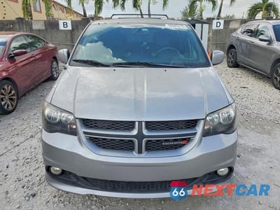 Piąte zdjęcie samochodu w środku: 2018 DODGE GRAND CARAVAN GT VIN:2C4RDGEG5JR201491 - miniatura
