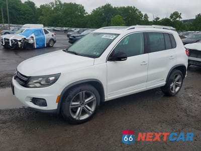 2017 VOLKSWAGEN TIGUAN SPORT WVGUV7AX9HK020427 - główne zdjęcie licytacji z USA - miniatura
