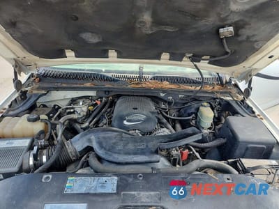 Zdjęcie 11 z 13 samochodu: 2002 CHEVROLET TAHOE C1500 VIN:1GNEC13Z82R325160 - miniatura