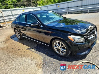 Czwarte zdjęcie samochodu z boku: 2015 MERCEDES-BENZ C 300 4MATIC VIN:55SWF4KB0FU068774 - miniatura