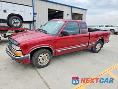 2001 CHEVROLET S TRUCK S10 1GCDT19W218112579 - główne zdjęcie licytacji z USA - miniatura