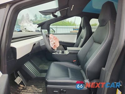 Zdjęcie 7 z 13 samochodu: 2024 TESLA CYBERTRUCK VIN:7G2CEHED5RA038339 - miniatura