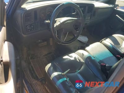 Zdjęcie 8 z 12 samochodu: 2004 CHEVROLET SILVERADO C2500 HEAVY DUTY VIN:1GBHC24U14E379963 - miniatura