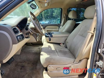 Zdjęcie 7 z 13 samochodu: 2012 CHEVROLET TAHOE C1500 LS VIN:1GNSCAE02CR326596 - miniatura