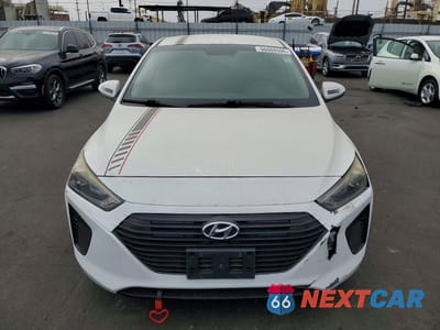 Piąte zdjęcie samochodu w środku: 2019 HYUNDAI IONIQ BLUE VIN:KMHC65LC0KU180540 - miniatura