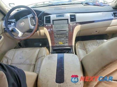 Zdjęcie 8 z 13 samochodu: 2008 CADILLAC ESCALADE LUXURY VIN:1GYFK63868R101411 - miniatura