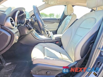 Zdjęcie 7 z 12 samochodu: 2017 MERCEDES-BENZ C 300 4MATIC VIN:55SWF4KB7HU182399 - miniatura