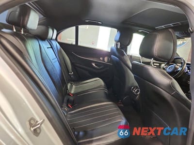 Zdjęcie 10 z 12 samochodu: 2017 MERCEDES-BENZ E 300 4MATIC VIN:WDDZF4KB8HA232885 - miniatura