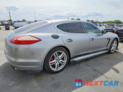 Trzecie zdjęcie samochodu z tyłu: 2010 PORSCHE PANAMERA TURBO VIN:WP0AC2A76AL090628 - miniatura