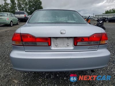Zdjęcie 6 z 13 samochodu: 2002 HONDA ACCORD SE VIN:1HGCG56722A124845 - miniatura