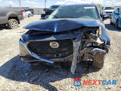 Piąte zdjęcie samochodu w środku: 2022 MAZDA 3 PREFERRED VIN:3MZBPACL8NM305117 - miniatura