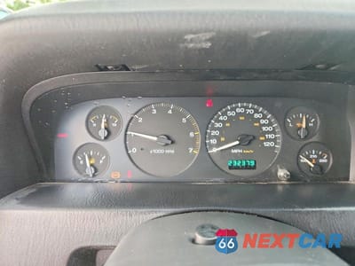 Zdjęcie 9 z 14 samochodu: 2003 JEEP GRAND CHEROKEE LAREDO VIN:1J4GW48S83C608856 - miniatura
