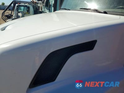 Zdjęcie 7 z 10 samochodu: 2017 VOLVO VNL SEMI TRUCK VIN:4V4N99EH8HN977291 - miniatura