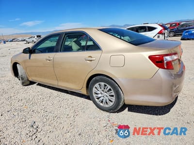 Drugie zdjęcie samochodu z przodu: 2012 TOYOTA CAMRY LE VIN:4T1BF1FK6CU020980 - miniatura
