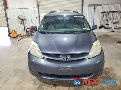 Piąte zdjęcie samochodu w środku: 2008 TOYOTA SIENNA LE 7-PASSENGER VIN:5TDZK23C18S160352 - miniatura