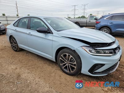 Czwarte zdjęcie samochodu z boku: 2025 VOLKSWAGEN JETTA SPORT VIN:3VWBX7BU2SM097177 - miniatura