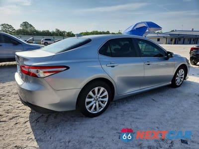 Trzecie zdjęcie samochodu z tyłu: 2019 TOYOTA CAMRY LE VIN:4T1B11HK1KU232566 - miniatura