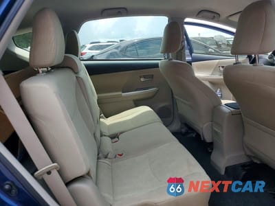 Zdjęcie 10 z 12 samochodu: 2013 TOYOTA PRIUS V THREE VIN:JTDZN3EU3D3289613 - miniatura