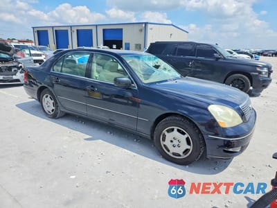 Czwarte zdjęcie samochodu z boku: 2002 LEXUS LS 430 VIN:JTHBN30F420077455 - miniatura