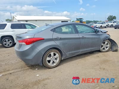 Trzecie zdjęcie samochodu z tyłu: 2013 HYUNDAI ELANTRA GLS VIN:5NPDH4AE5DH154157 - miniatura