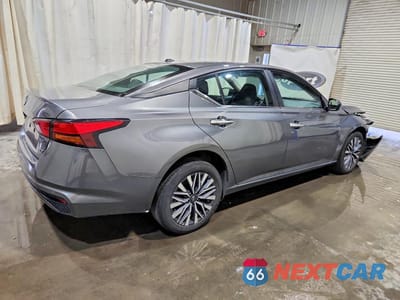 Trzecie zdjęcie samochodu z tyłu: 2025 NISSAN ALTIMA SV VIN:1N4BL4DW0SN325751 - miniatura