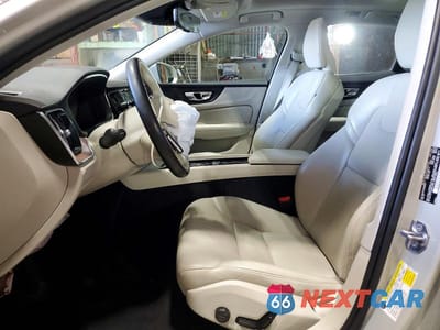Zdjęcie 7 z 12 samochodu: 2021 VOLVO S60 T6 MOMENTUM VIN:7JRA22TKXMG093017 - miniatura