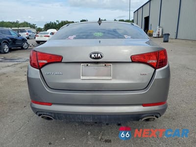 Zdjęcie 6 z 13 samochodu: 2013 KIA OPTIMA LX VIN:5XXGM4A79DG209022 - miniatura