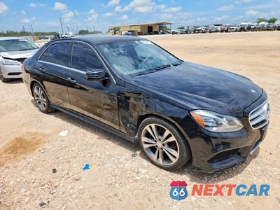 Czwarte zdjęcie samochodu z boku: 2014 MERCEDES-BENZ E 350 VIN:WDDHF5KB3EB036778 - miniatura