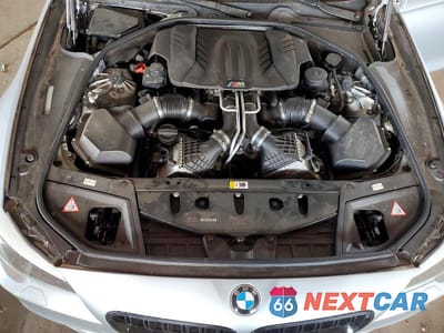 Zdjęcie 11 z 12 samochodu: 2013 BMW M5 VIN:WBSFV9C51DC773824 - miniatura