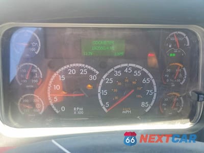 Zdjęcie 9 z 13 samochodu: 2016 FREIGHTLINER M2 106 MEDIUM DUTY VIN:1FVACXDT1GHHB4937 - miniatura
