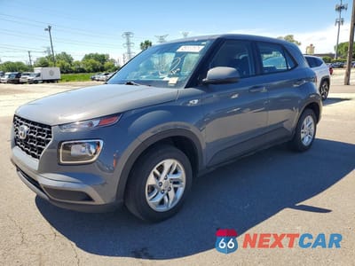 2021 HYUNDAI VENUE SE KMHRB8A32MU069596 - główne zdjęcie licytacji z USA - miniatura