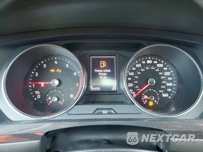Zdjęcie 8 z 12 samochodu: 2018 VOLKSWAGEN TIGUAN SE VIN:3VV3B7AX6JM071540 - miniatura