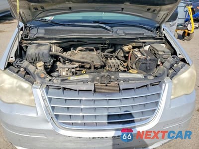 Zdjęcie 12 z 13 samochodu: 2010 CHRYSLER TOWN & COUNTRY LX VIN:2A4RR2D10AR387579 - miniatura