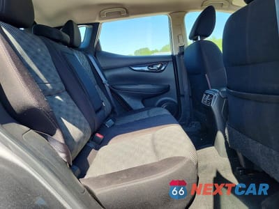 Zdjęcie 11 z 13 samochodu: 2017 NISSAN ROGUE SPORT SV VIN:JN1BJ1CR1HW115689 - miniatura