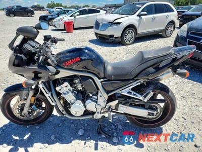 Trzecie zdjęcie samochodu z tyłu: 2001 YAMAHA FZS10 VIN:JYARN07E41A000410 - miniatura