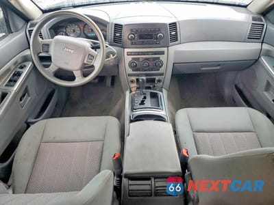 Zdjęcie 8 z 12 samochodu: 2005 JEEP GRAND CHEROKEE LAREDO VIN:1J4GS48K05C633152 - miniatura