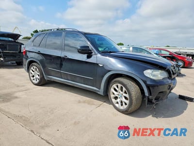 Czwarte zdjęcie samochodu z boku: 2012 BMW X5 XDRIVE35I VIN:5UXZV4C5XCL761708 - miniatura