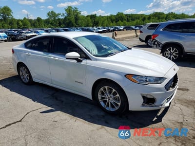Czwarte zdjęcie samochodu z boku: 2019 FORD FUSION SE VIN:3FA6P0LU2KR272711 - miniatura