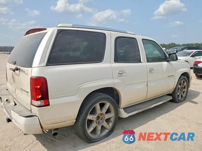Trzecie zdjęcie samochodu z tyłu: 2006 CADILLAC ESCALADE LUXURY VIN:1GYEK63N46R134633 - miniatura