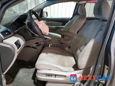 Zdjęcie 7 z 13 samochodu: 2011 HONDA ODYSSEY LX VIN:5FNRL5H21BB024815 - miniatura