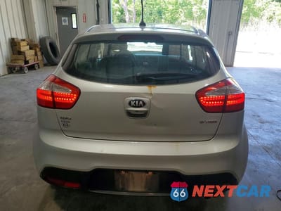 Zdjęcie 6 z 12 samochodu: 2015 KIA RIO 5-DOOR SX VIN:KNADN5A32F6459591 - miniatura