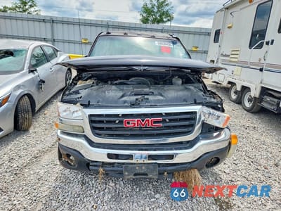 Piąte zdjęcie samochodu w środku: 2003 GMC NEW SIERRA K1500 VIN:1GTEK19T73E294281 - miniatura