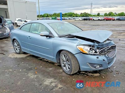 Czwarte zdjęcie samochodu z boku: 2013 VOLVO C70 T5 VIN:YV1672MC7DJ141955 - miniatura