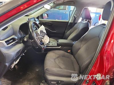 Zdjęcie 7 z 13 samochodu: 2020 TOYOTA HIGHLANDER LE VIN:5TDBZRBH8LS009102 - miniatura