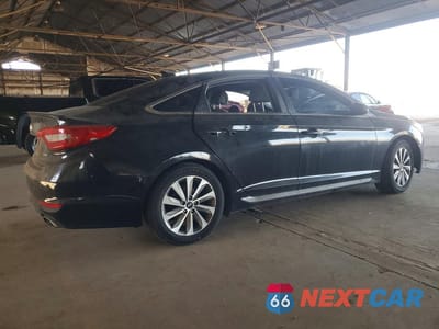 Trzecie zdjęcie samochodu z tyłu: 2015 HYUNDAI SONATA SPORT VIN:5NPE34AF6FH068533 - miniatura