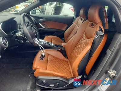 Zdjęcie 7 z 12 samochodu: 2017 AUDI TT VIN:TRUT5CFV9H1002778 - miniatura
