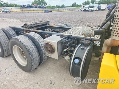Zdjęcie 6 z 10 samochodu: 2016 KENWORTH T680 SEMI TRUCK VIN:1XKYD40X1GJ497841 - miniatura