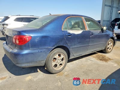 Trzecie zdjęcie samochodu z tyłu: 2005 TOYOTA COROLLA LE VIN:1NXBR32E25Z386313 - miniatura