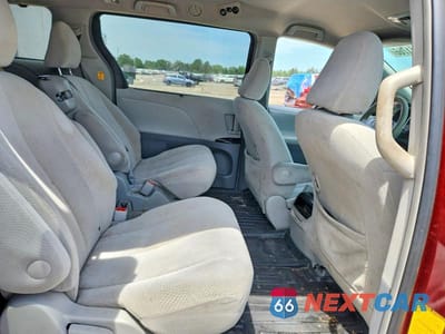 Zdjęcie 10 z 12 samochodu: 2012 TOYOTA SIENNA LE VIN:5TDKK3DC8CS208296 - miniatura