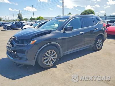2017 NISSAN ROGUE SV 5N1AT2MT7HC824384 - główne zdjęcie licytacji z USA - miniatura